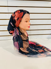 Load image into Gallery viewer, Lush Garden Petals Pretied