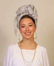 Load image into Gallery viewer, Glittering Square-Patterned Scarf