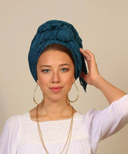 Load image into Gallery viewer, Glittering Square-Patterned Scarf