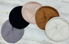 Load image into Gallery viewer, Super Soft Warm Beret