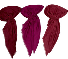Load image into Gallery viewer, Solid Cotton Pre-Tied Tichels - Reds with Secure Grip