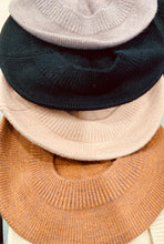 Load image into Gallery viewer, Super Soft Warm Beret