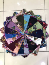 Load image into Gallery viewer, Gorgeous Leaves Squares