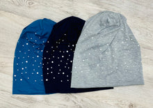 Load image into Gallery viewer, Dotted Pearl Beanie