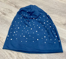Load image into Gallery viewer, Dotted Pearl Beanie