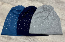 Load image into Gallery viewer, Dotted Pearl Beanie