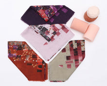 Load image into Gallery viewer, Graphic Print Turkish Squares