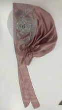 Load image into Gallery viewer, Luxurious Premium Silk Pre-Tied Tichel - Designer Wedding &amp; Party Head Covering
