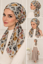 Load image into Gallery viewer, Watercolor Leopard Pre-Tied Tichel
