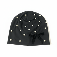 Load image into Gallery viewer, Black beanie with pearls and bow
