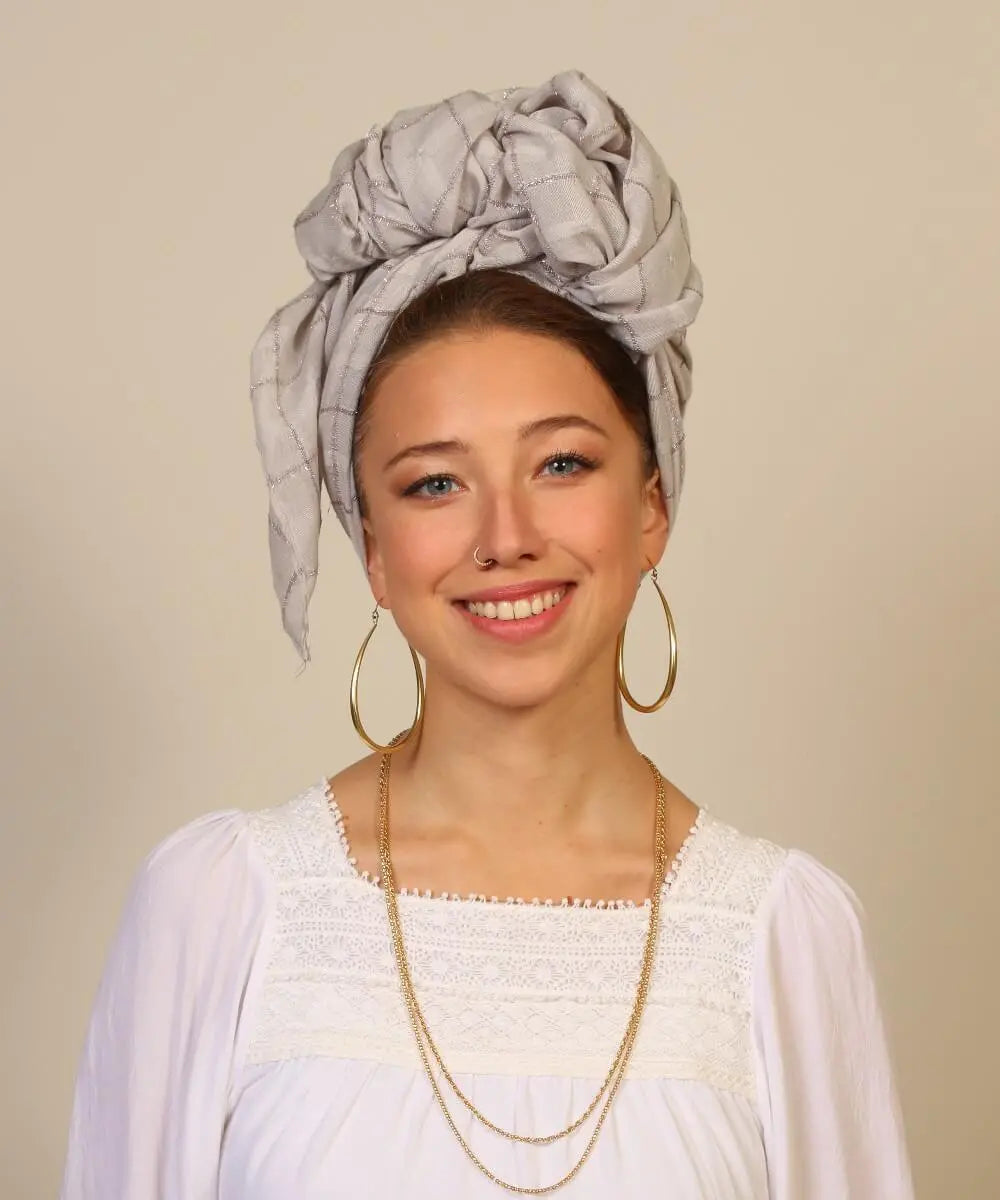 Glittering Square-Patterned Scarf