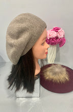 Load image into Gallery viewer, Beige Cashmere Winter Beret
