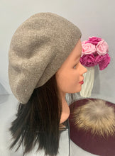 Load image into Gallery viewer, Beige Cashmere Winter Beret
