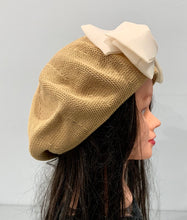 Load image into Gallery viewer, Big Bow Beret
