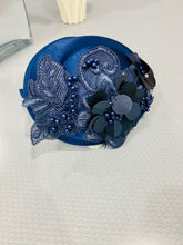 Load image into Gallery viewer, Fascinator Headband
